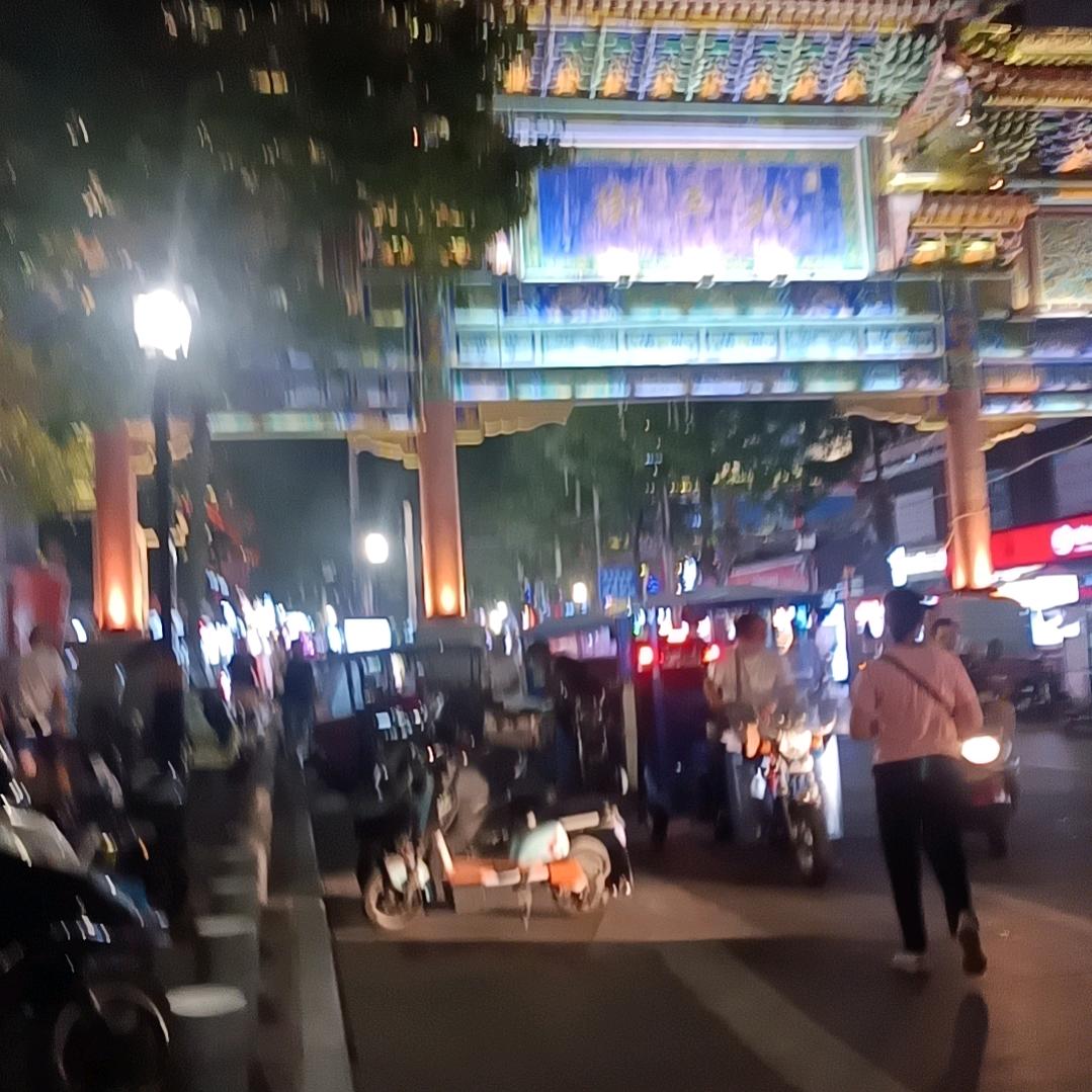 用户1830579378291胡兵