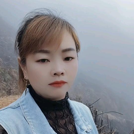 杨妹妹。不怕风，不怕雨。