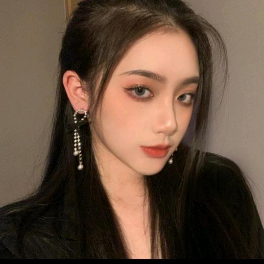 傲雪清莲