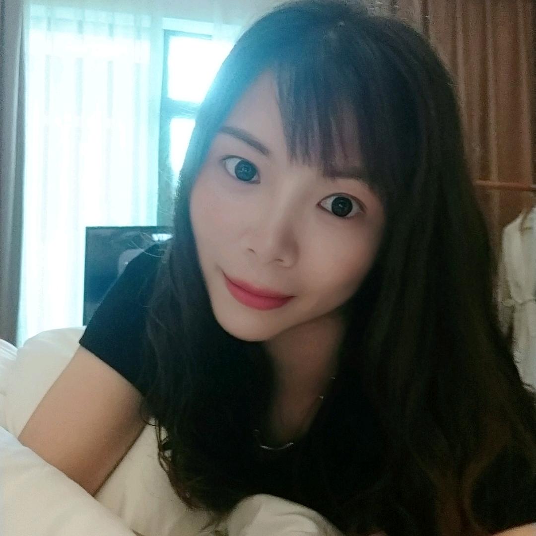 艳🌸姑娘 ♡