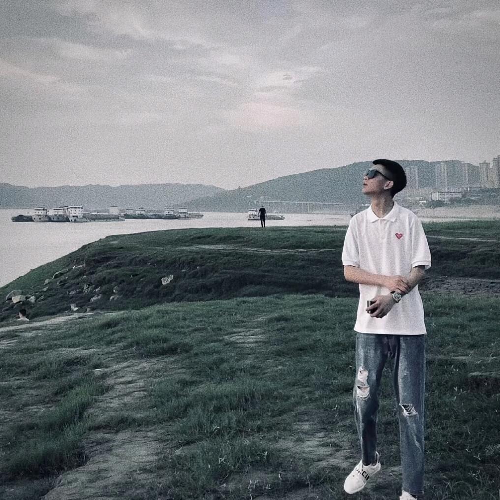 浩  子.