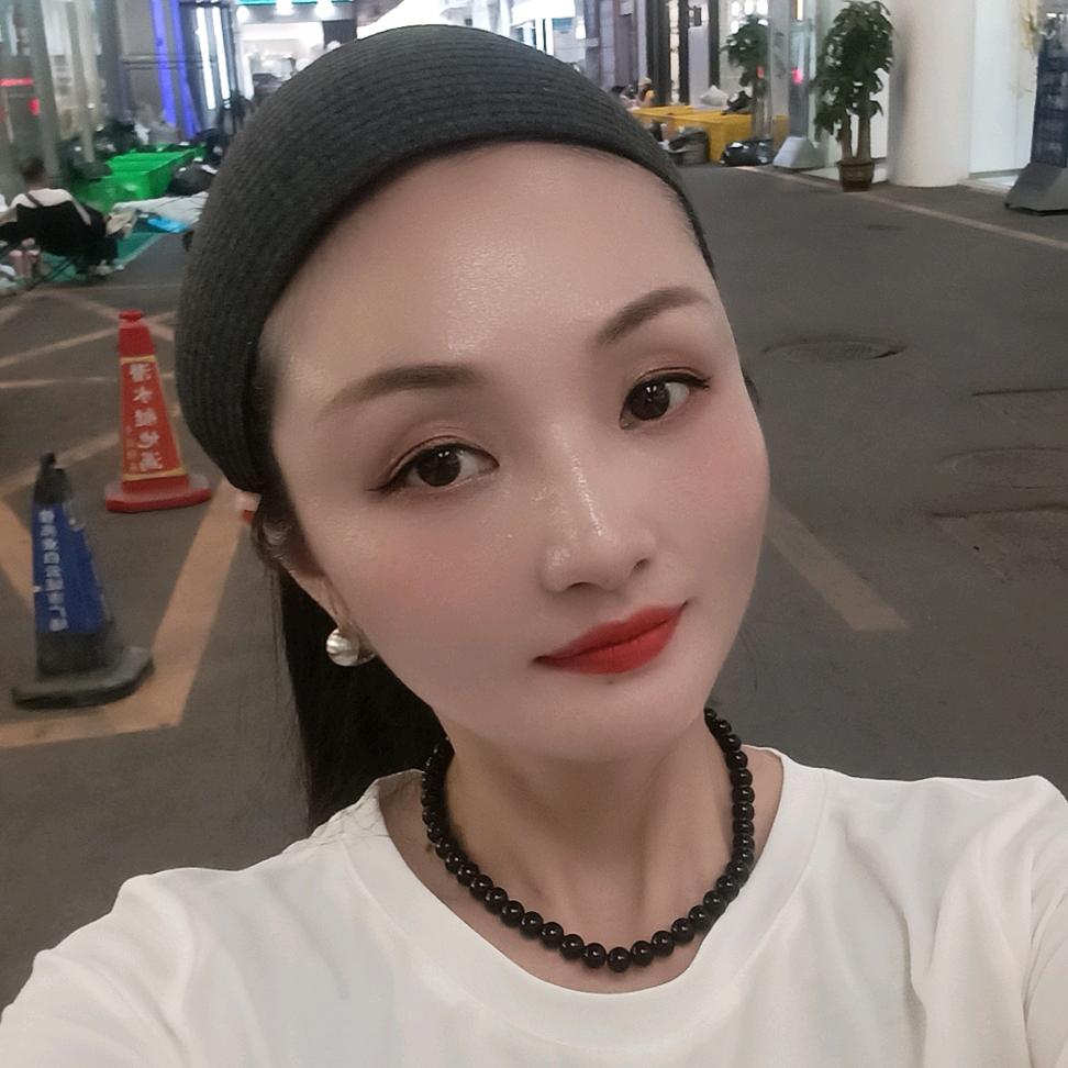 伊莲服饰