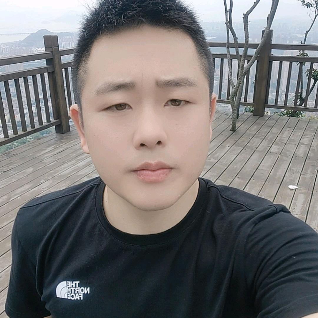 秇淰
