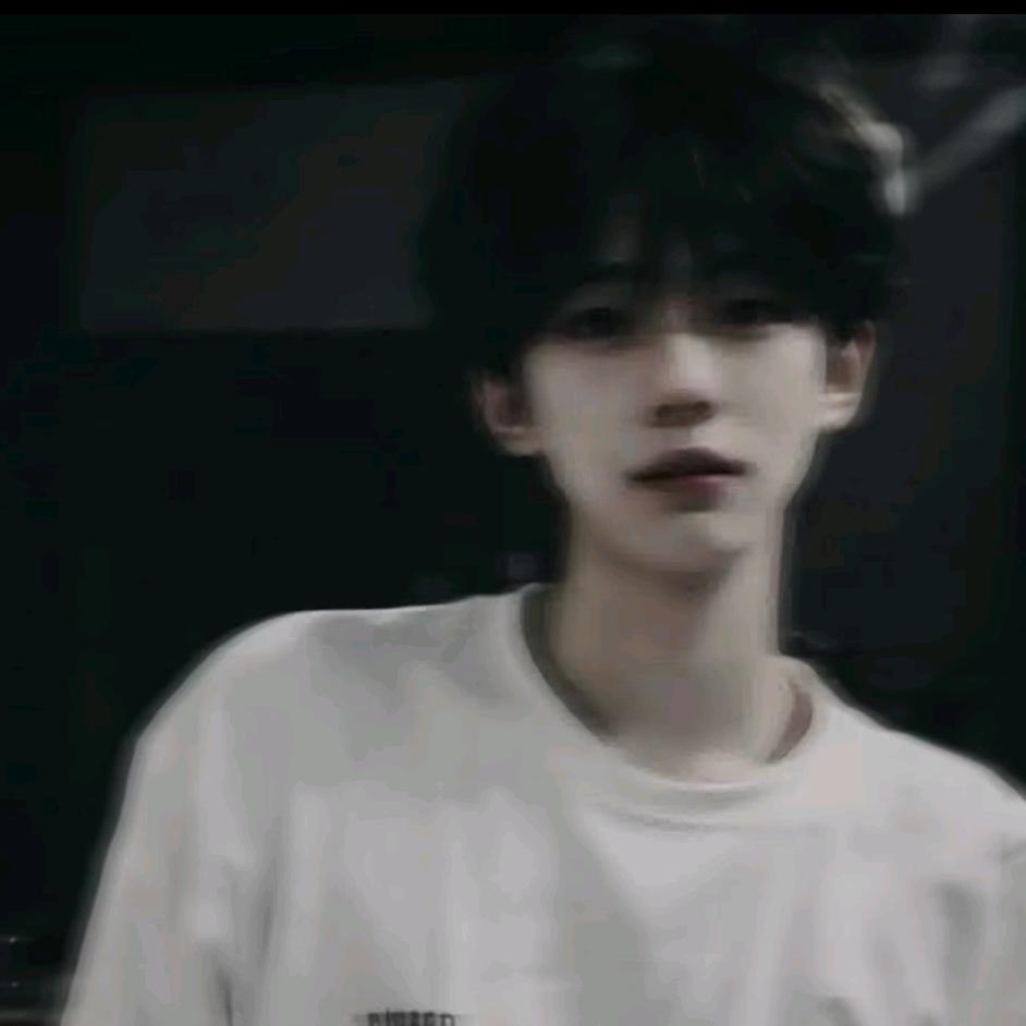 小狗花花在家