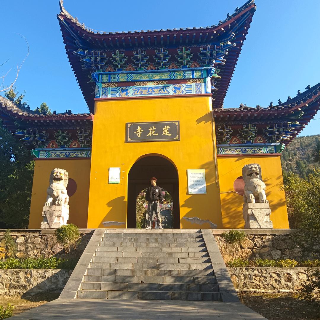 小老弟。