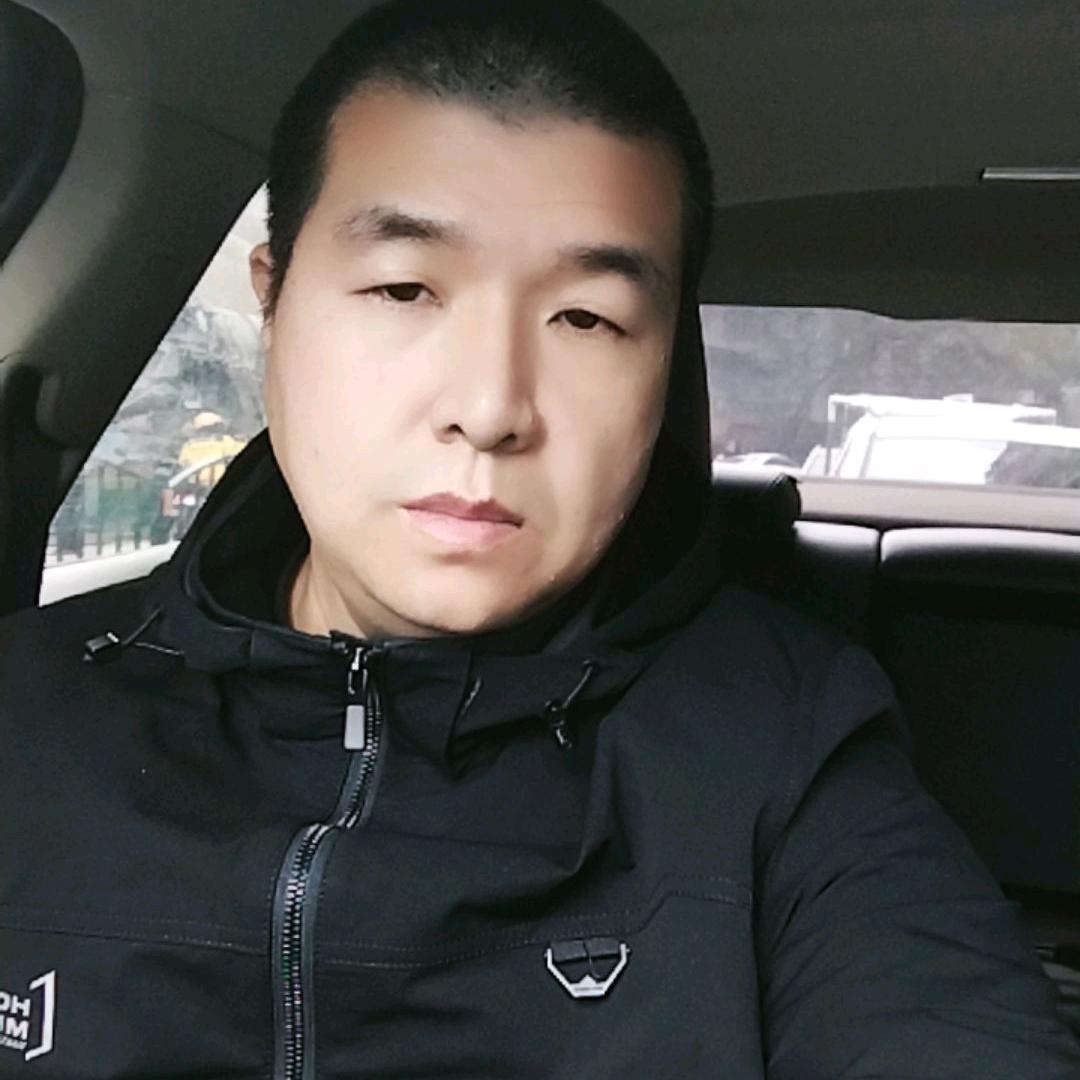 大锟烧烤｛烤鸡架  肉串｝