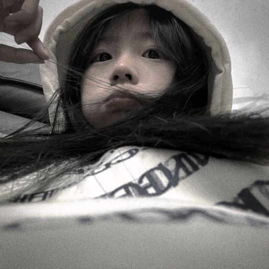 怜.