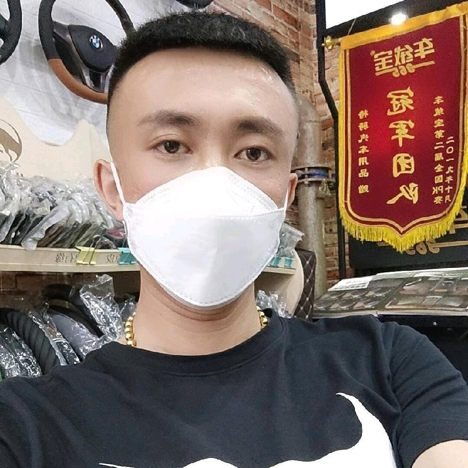 小哥哥呀。