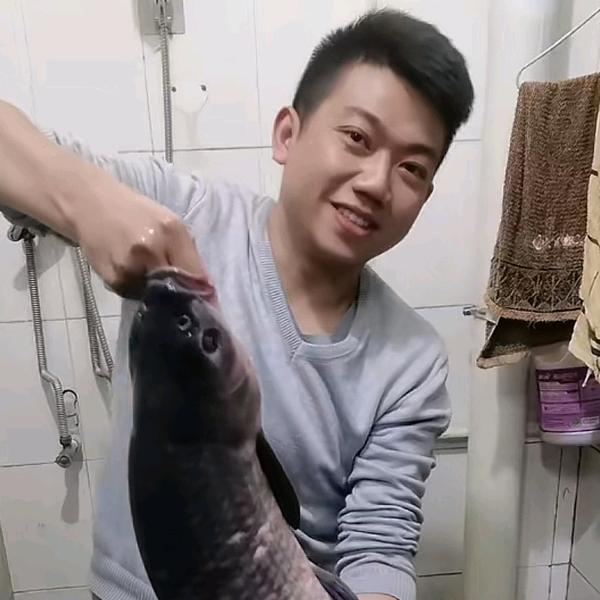 小伍哥🎣钓鱼小学徒