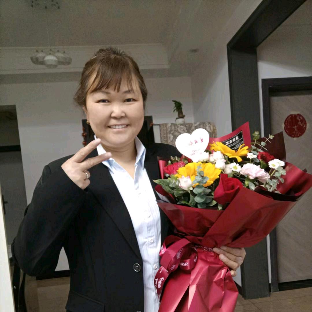 霞姐巜爱跳舞》