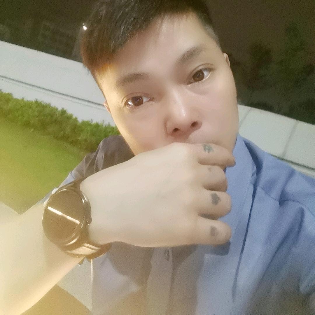 心怀梦想，脚踏实地。