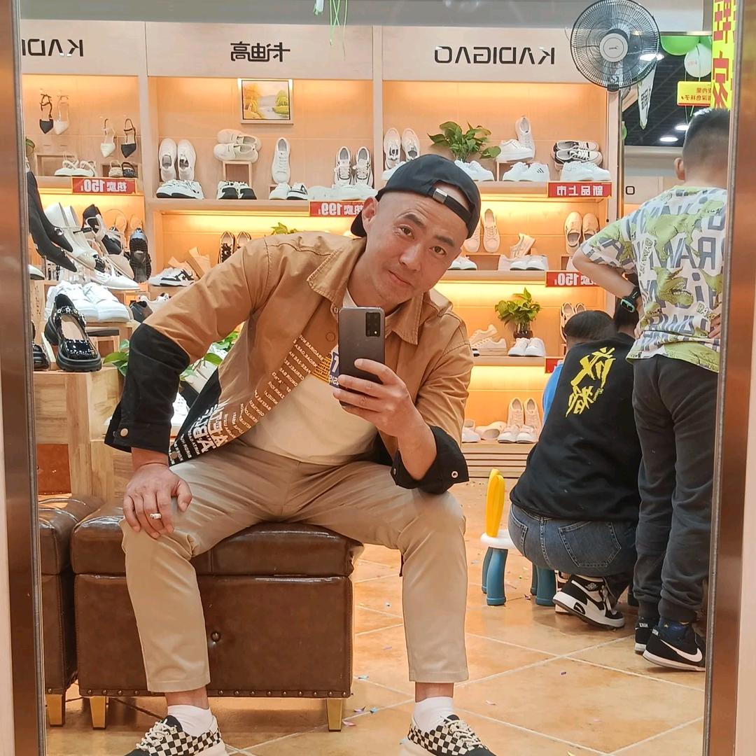 月亮是我咬缺的