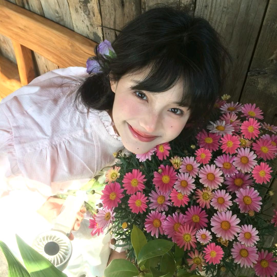 花里有话。