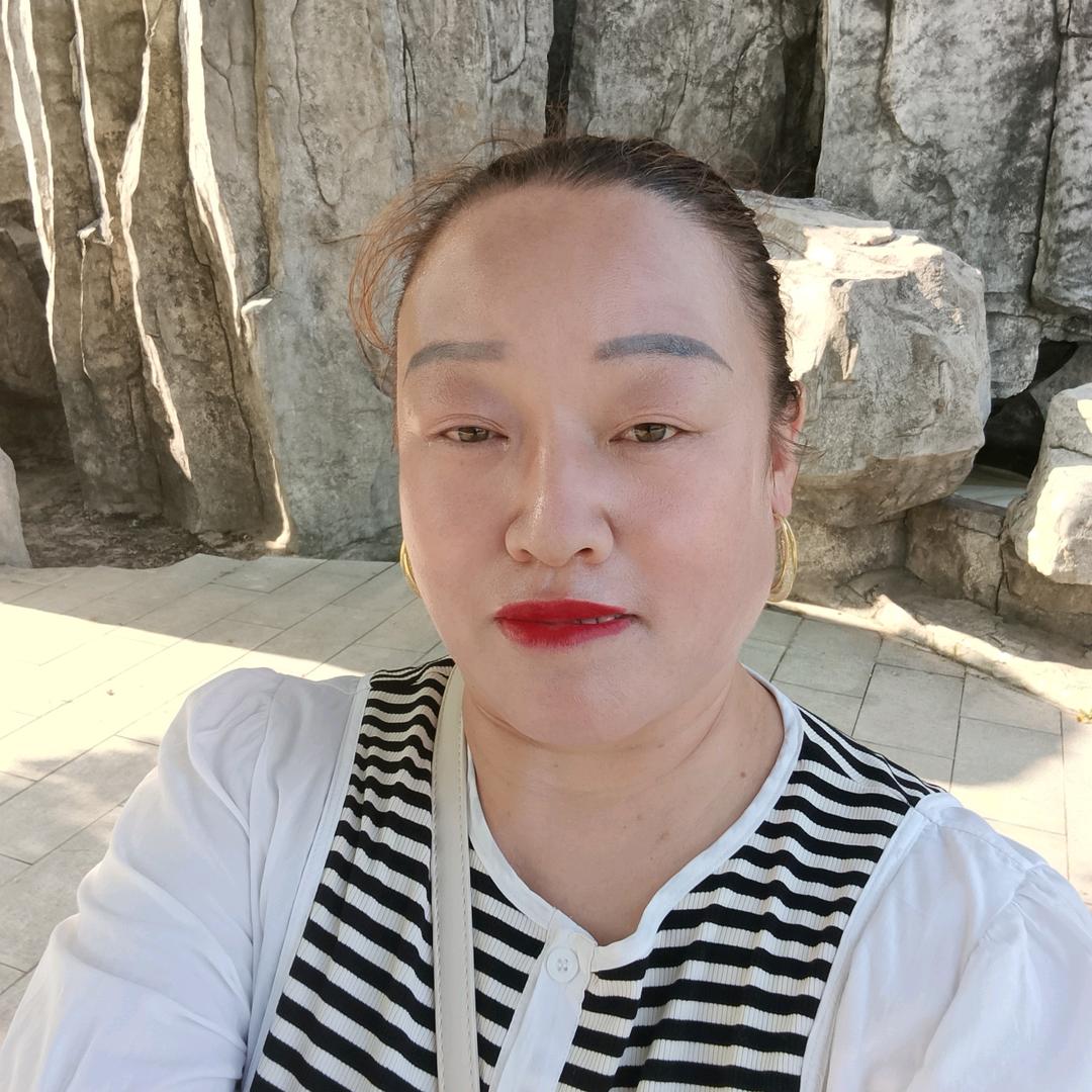 静儿嫣然一笑