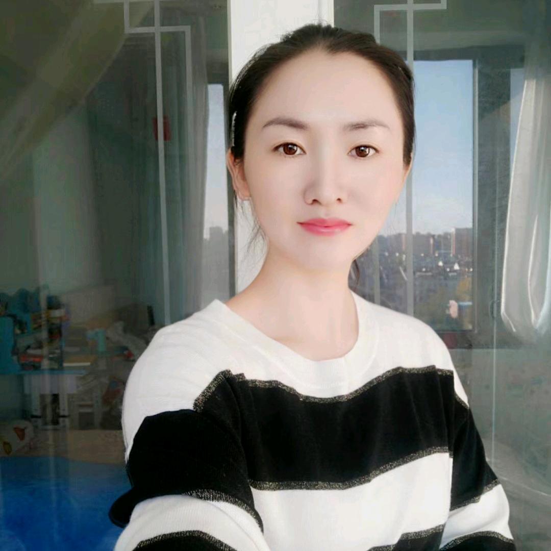 李小英