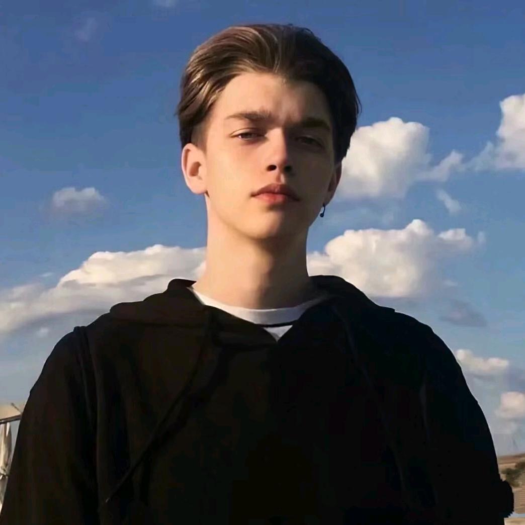 y豪