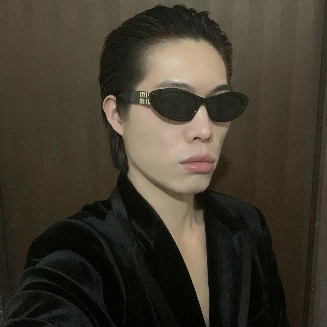 孟  子  权  JUSTIN MENG