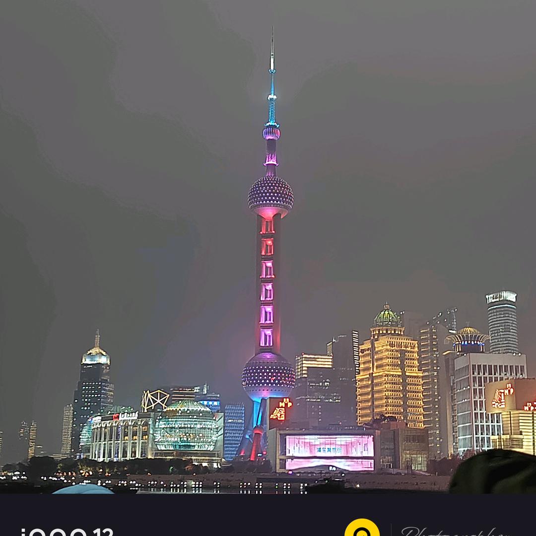 飞飞在修路
