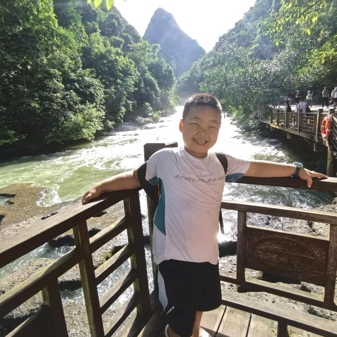 皓悦当空(李强)