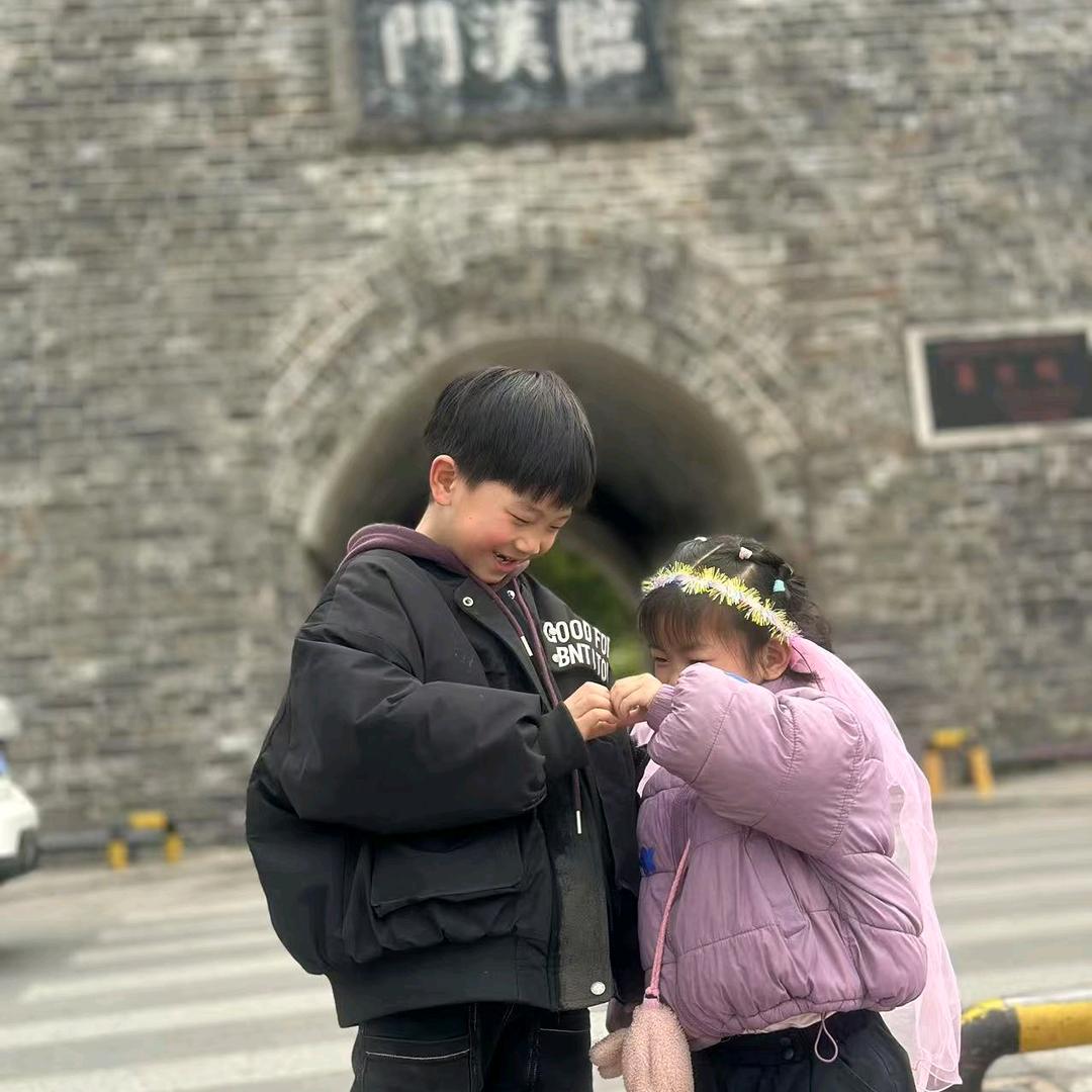 不爱说话的雪儿