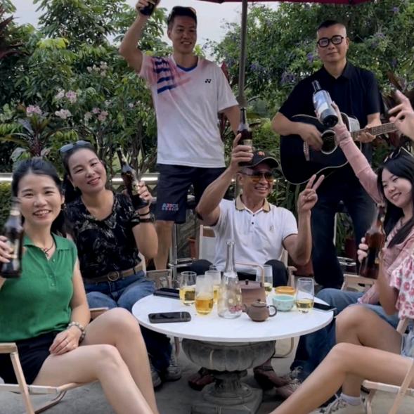 契爷👩‍👩‍👧‍👧契女团队