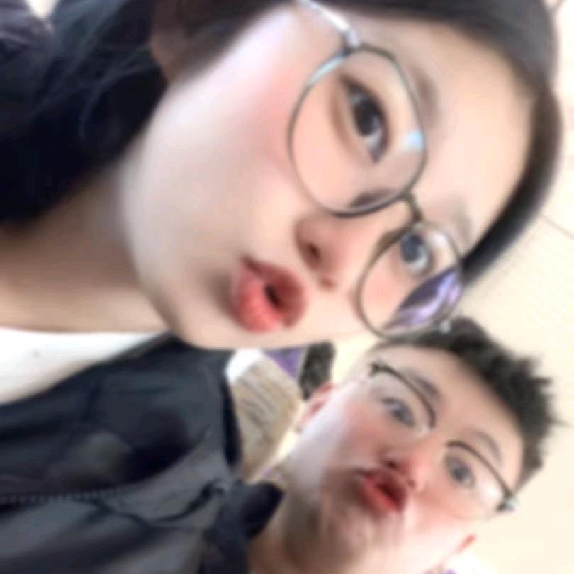 胡小闹.