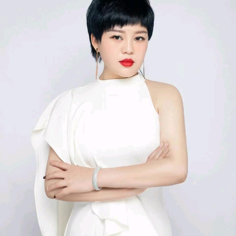 萍子 斑 痘 敏养生馆