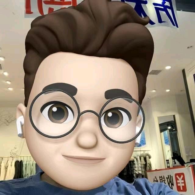 弃医从艺的语言艺术家