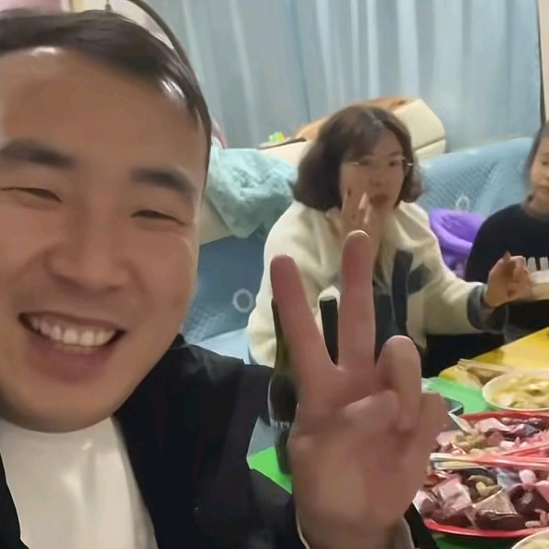 巴铁小飞和星光村生活