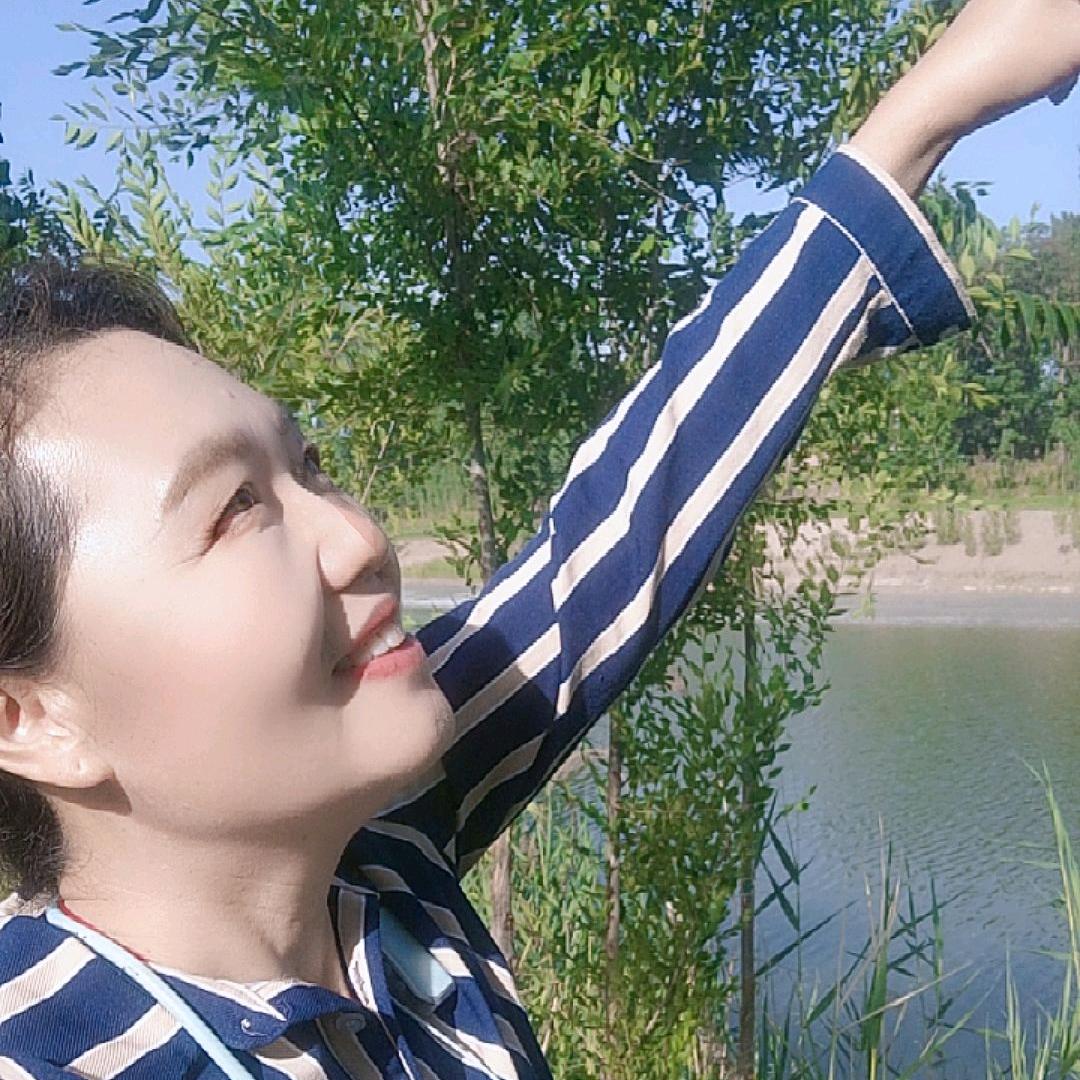 小老太爱上手势舞🎤1239