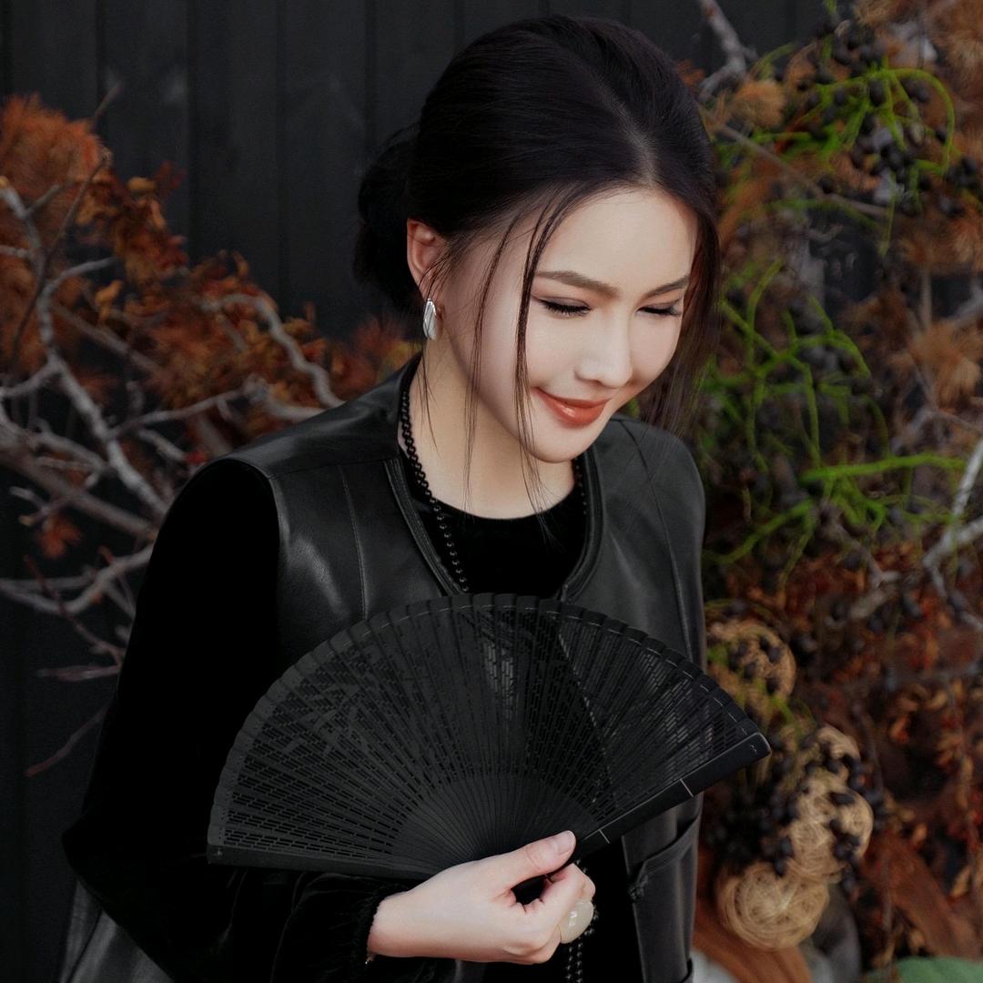 溶溶RONGRONG穿搭分享