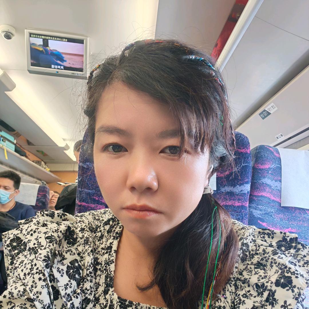 小霞