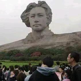 红旗是烈士的鲜血染红