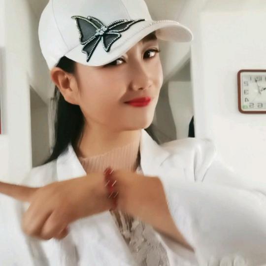 嗨梓萌