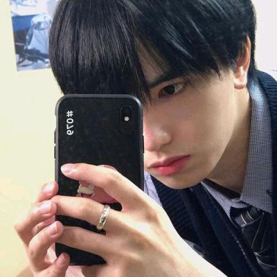 帅气小伙龙庆文