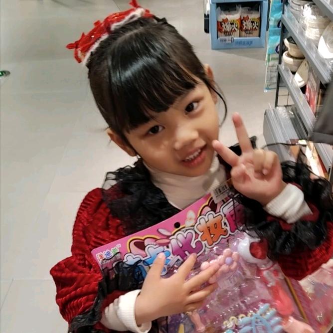 雨桐🌈🌈心玥✨✨