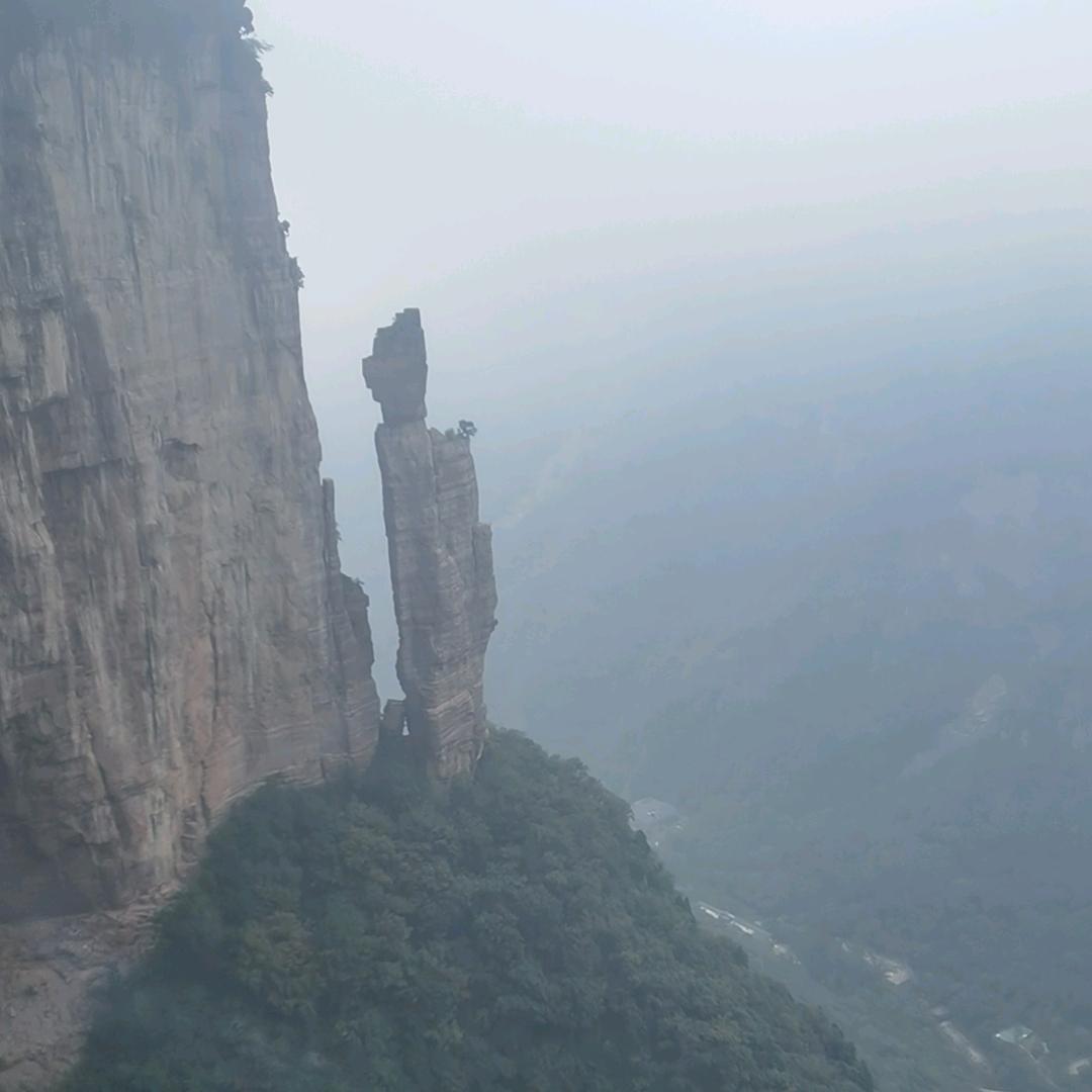 一碰就碎