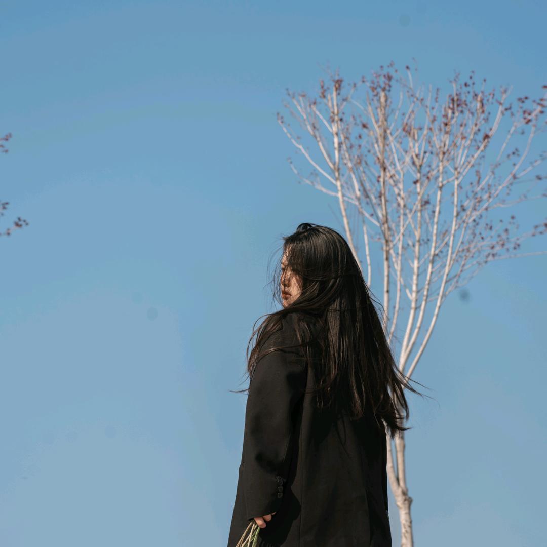 卖房🏠的·莹莹
