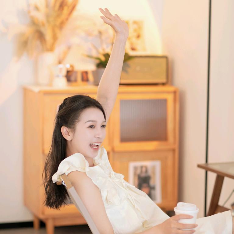 何美蛋叫你上车呀