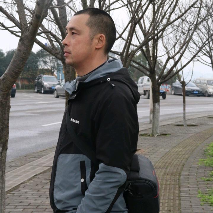 江津玉一小穆