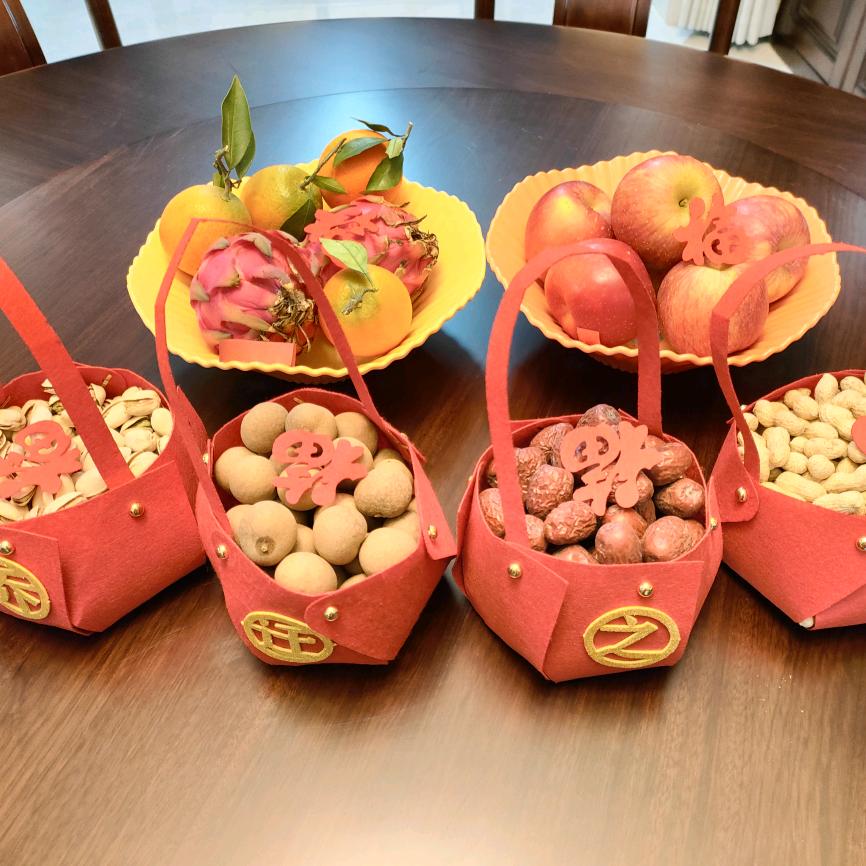 银子（阿霞）