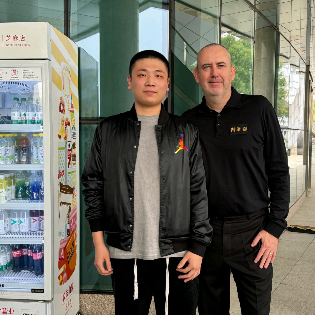 轩轩台球（小蚂蚁二手球杆）