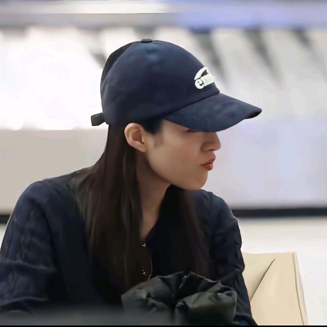 kiki_