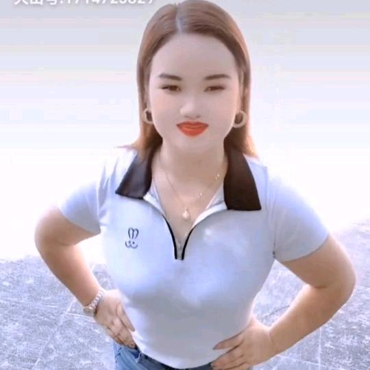 三妹自己爱自己🍎🍎🌹🌹☂☕️☕️
