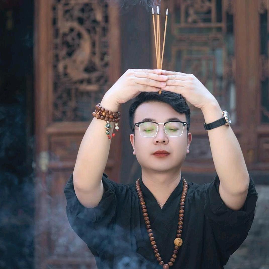 开卡车的眼睛哥