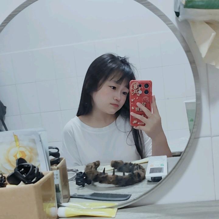 肉肉吃不饱.