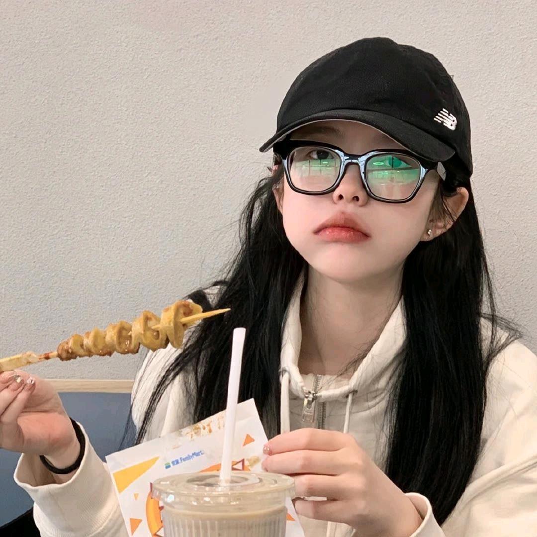 熊熊剪了指甲变成了能能