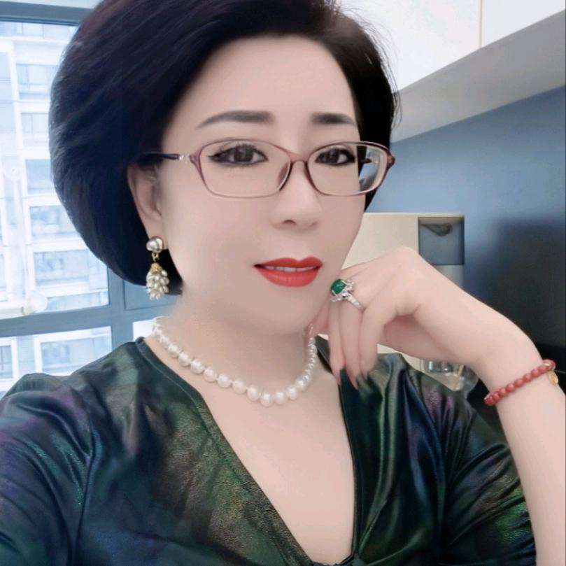 红姐(中年少女)