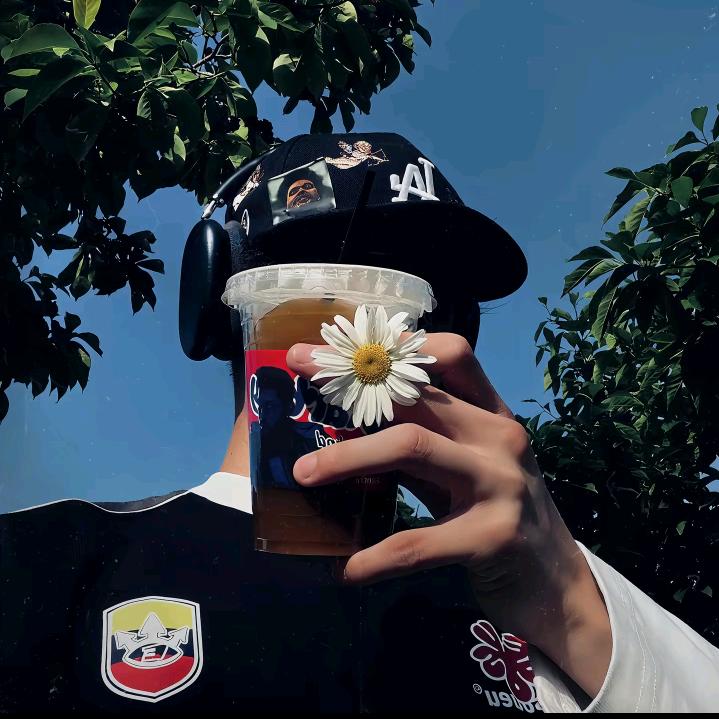 离᳐我远点᳐೨