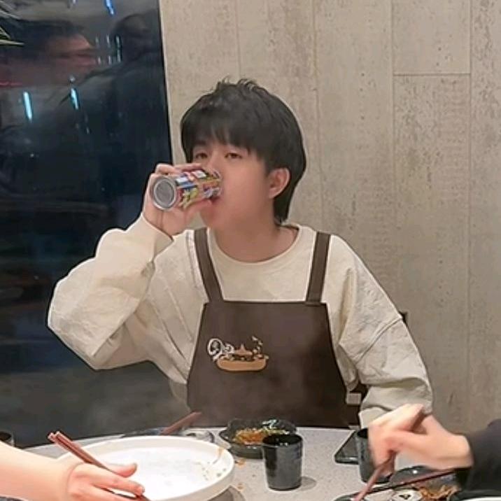 烤肠菜菜.（被王久酷祝福版）